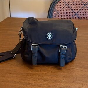 Tory Burch Black Nylon CrossbodyMessenger Bag with Logo Flap